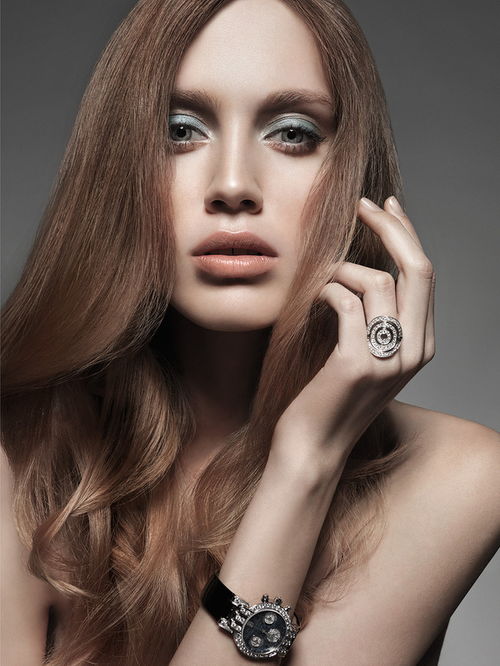 法式優(yōu)雅與時尚藝術(shù)的碰撞 Cyril Lagel鏡頭下的藝發(fā)首飾女郎